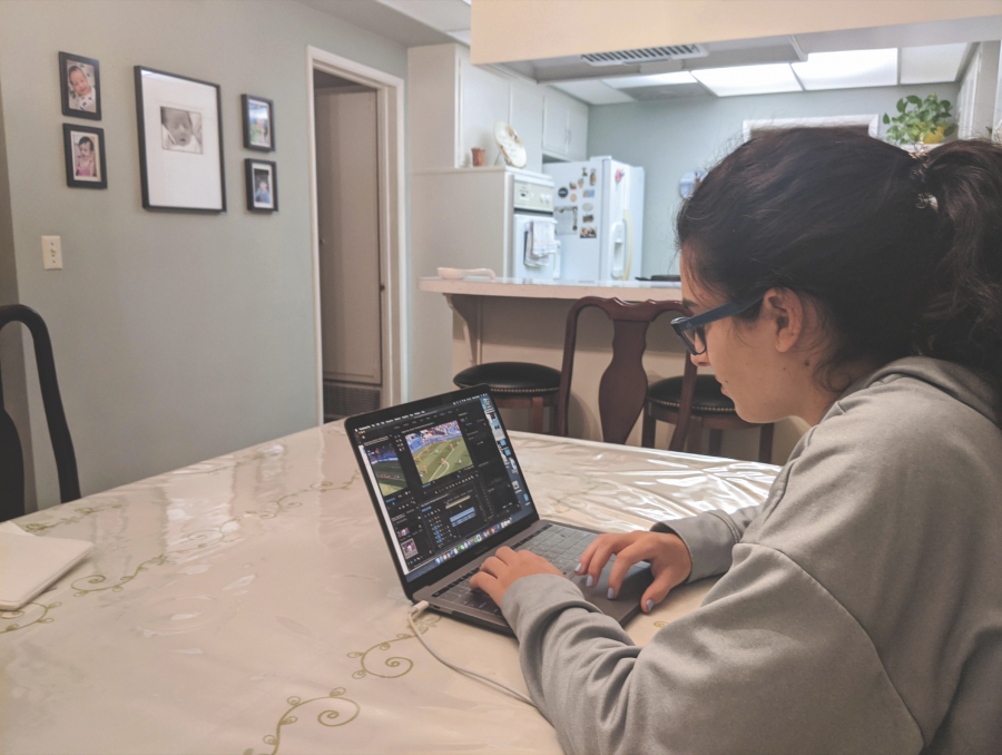 Valentina Gaxiola ’21 edits her iMovie about Italian women’s soccer. Credit: Valentia Gaxiola, used with permission.