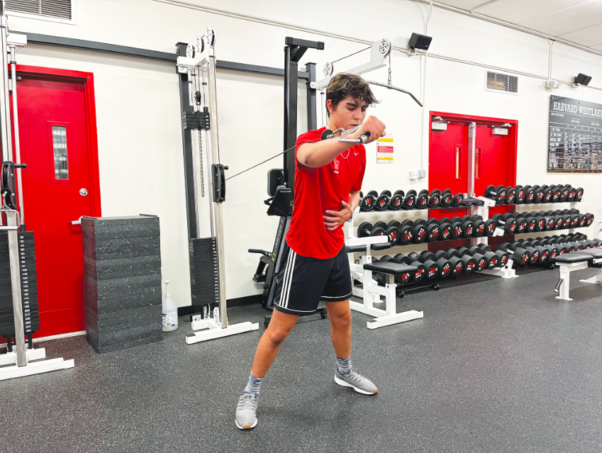 Ollin DeAntonio ’22 exercises at school to train for the soccer season.
