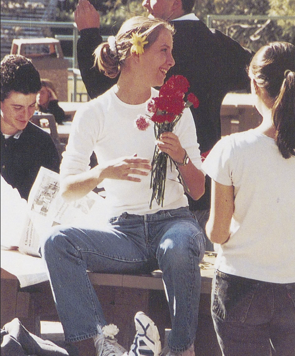 Harvard-Westlake+student+holds+flowers+on+the+Upper+School+quad+during+Valentines+Day.