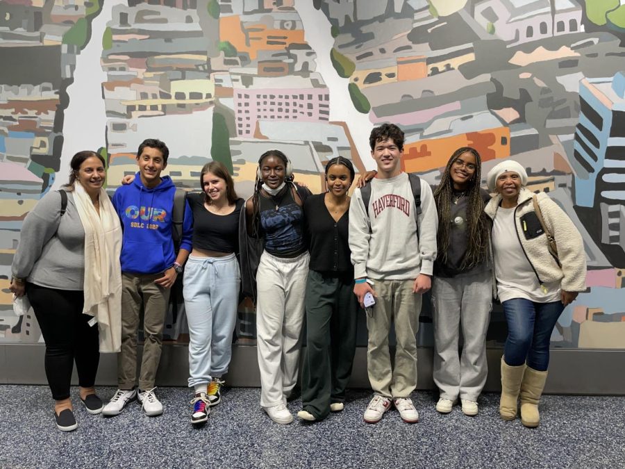 Vikrant Bakaya ’26, Ella Jacobs ’24, Isiuwa Odiase ’24, Maddie Baffo ’24, Assistant Features Editor Dylan Graff ’24 and Jessica Thompson ’23 pose for a photo as they travel to the Student Diversity and Leadership Conference in San Antonio, Texas. 